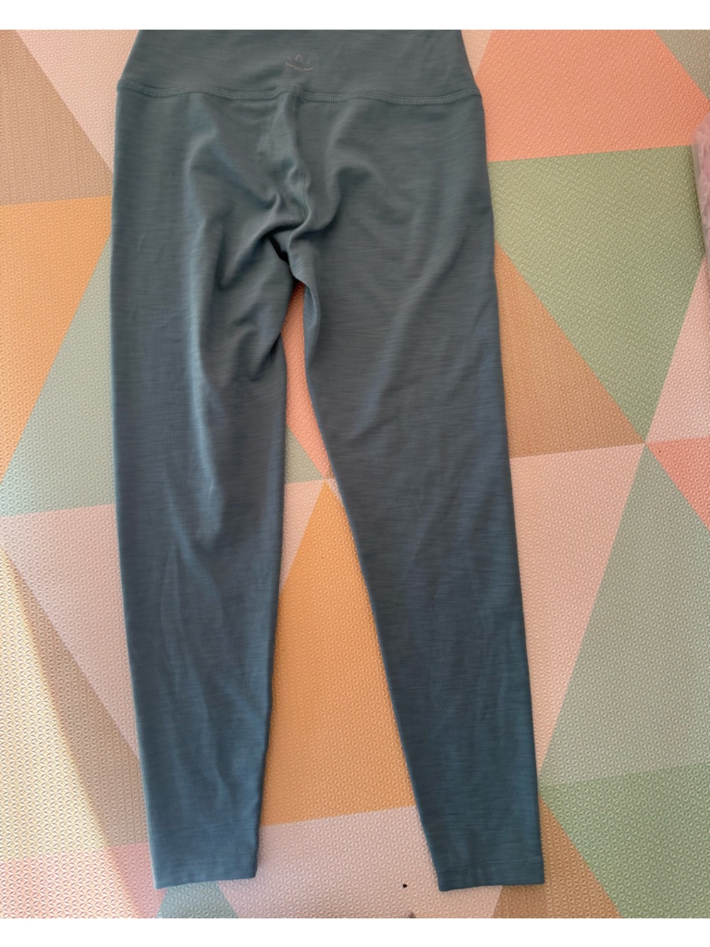 Beyond Yoga Teal Set with Cropped Tank Top - XL and Leggings - L - Picture 8 of 12